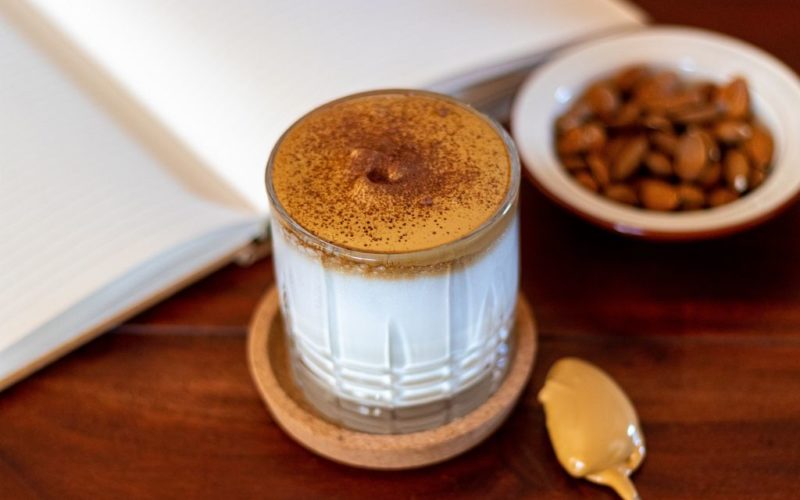resepi dalgona coffee simple dan sedap