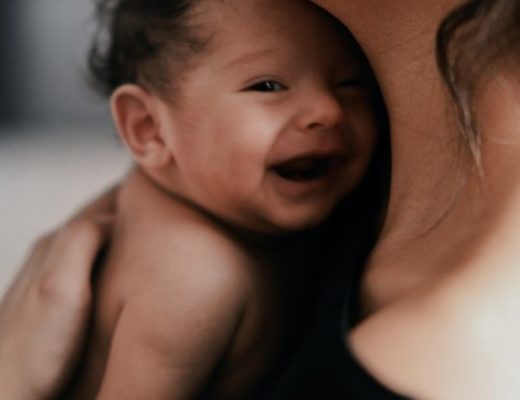 cara untuk sendawakan bayi